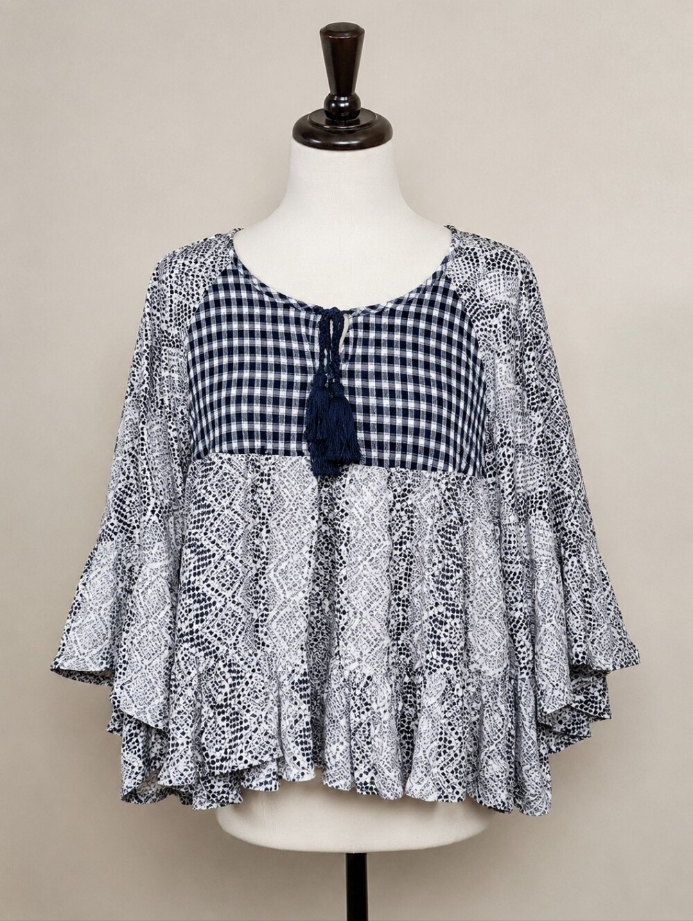 Akemi + Kin Checkered Women's Top Or Jacket Cottagecore Boho Ruffles Country